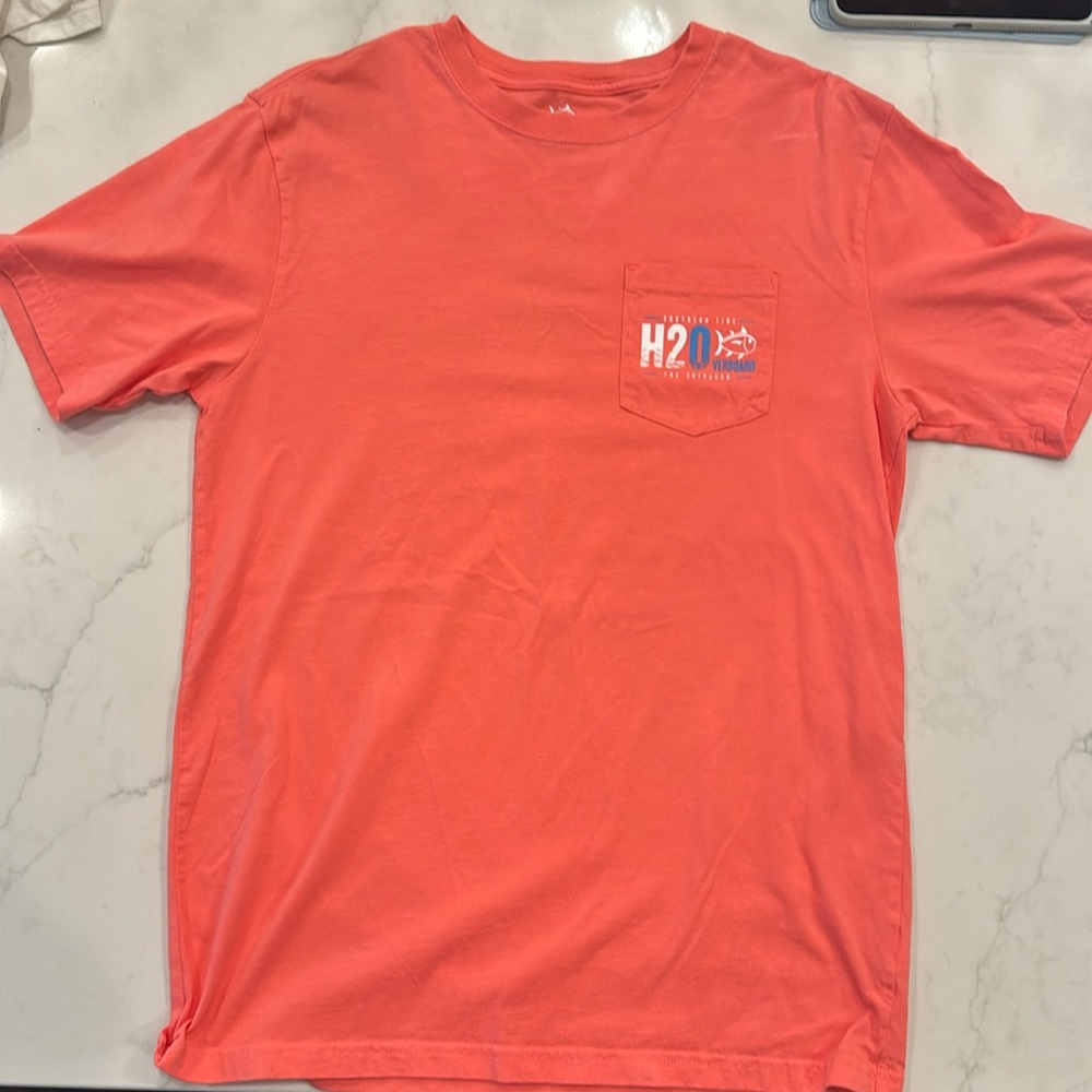 Southern Tide men’s short sleeve T shirt